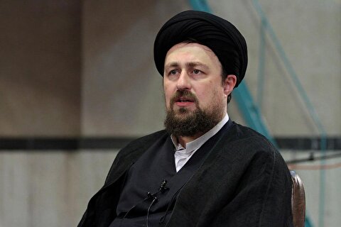 سیدحسن خمینی: بحمدلله رهبر معظم انقلاب مشرف بر امور هستند | کاسه داغ‌تر از آش نباشیم
