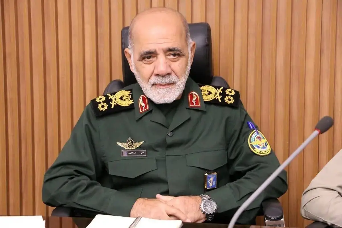 دیدار فرمانده قرارگاه مرکزی خاتمالانبیا با آیتالله مجتبی خامنهای فرمانده قرارگاه مرکزی خاتمالانبیا