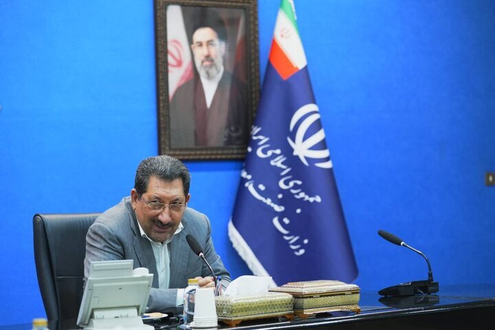 اتابک: احیای سریع و هدفمند فولاد مبارکه در دستور کار وزارت صمت است