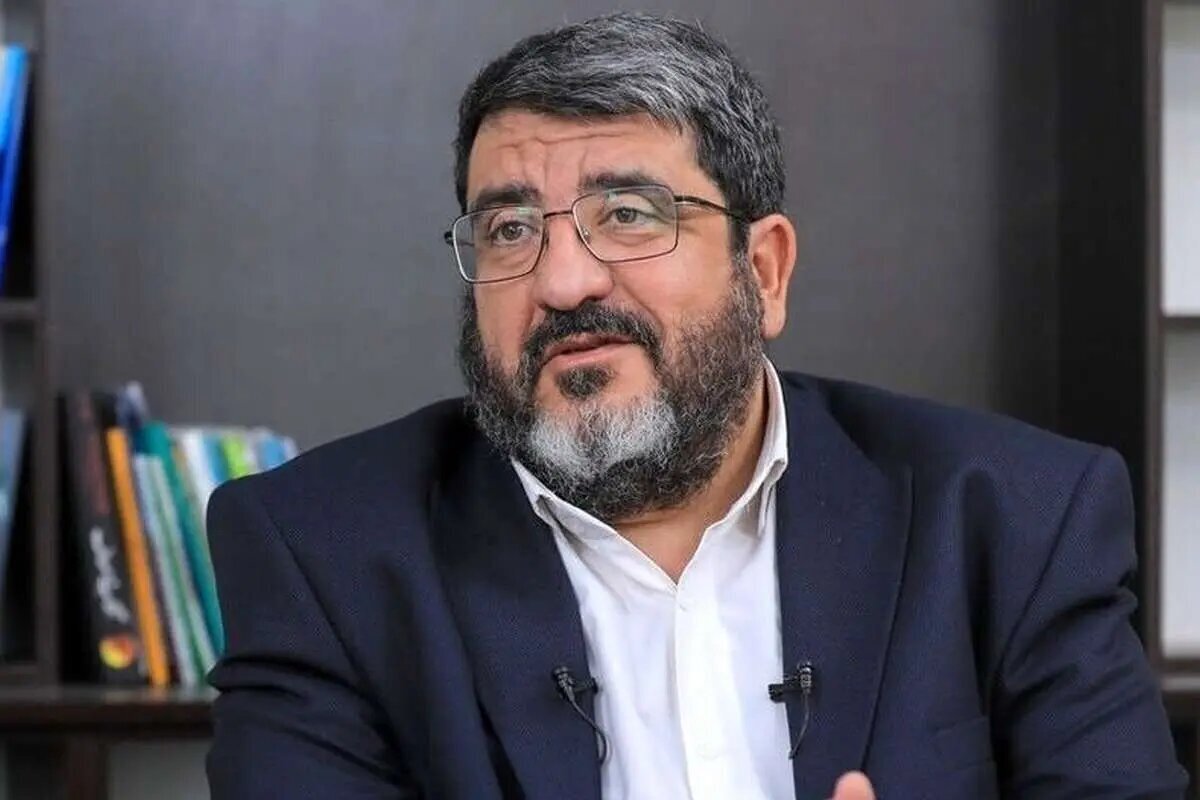 فواد ایزدی: سفر ترامپ به پکن نمایشی بود