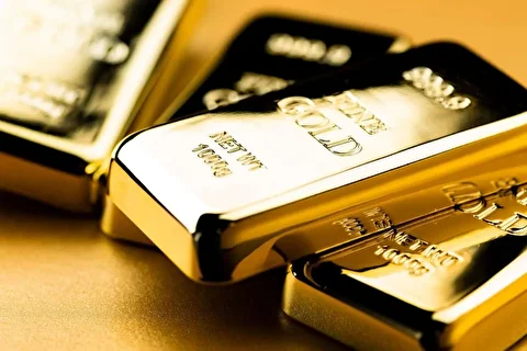 قیمت طلا با صعود نفت به بالای ۱۰۰ دلار، ۰.۷ درصد کاهش یافت