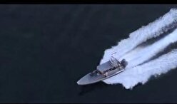 اولین تصاویر از توقیف کشتی‌های کانتینربر متخلف در تنگه هرمز توسط سپاه