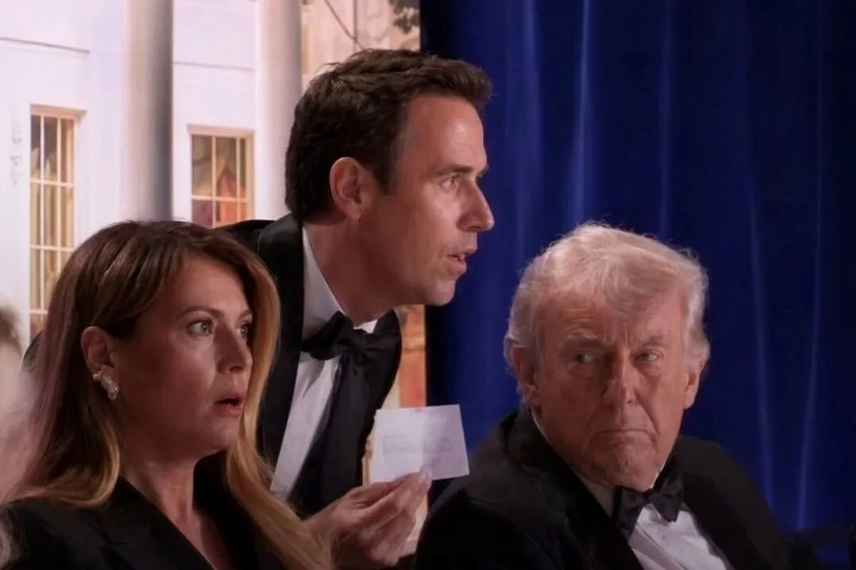 ابراز تردید درباره واقعی بودن حادثه تیراندازی در محل مراسم ترامپ