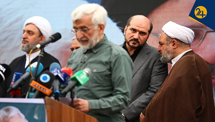 لنگر کشتی پایداری در ساحل احمدی‌نژاد | ماجرای «پسر نوح» چیست؟ چگونه یاران جلیلی از ولایت‌مداری مطلق به نقد رهبری رسیدند؟