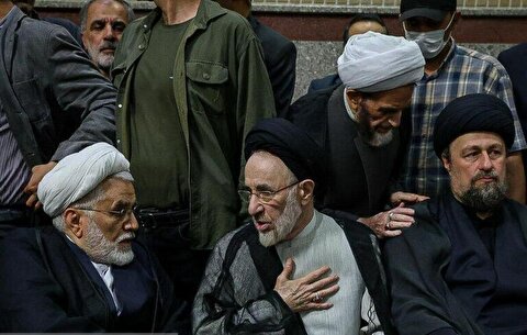 تصاویر| حضور سیدحسن خمینی، عبدالله نوری، ناطق نوری و محمد جواد ظریف در مراسم یادبود خواهر سیدمحمد خاتمی