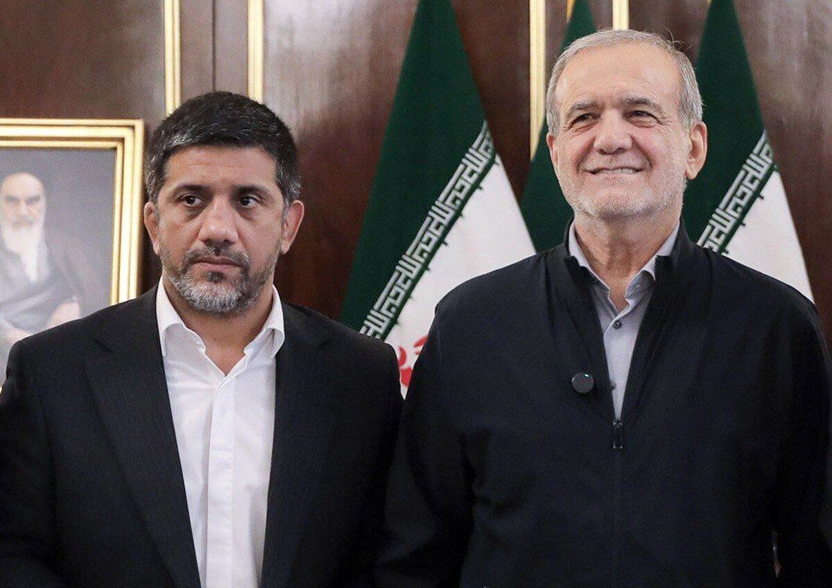 ببینید| شوخی دبیر با پزشکیان: از دیروز که آستین کوتاه پوشیدید ما راحت‌تر شدیم