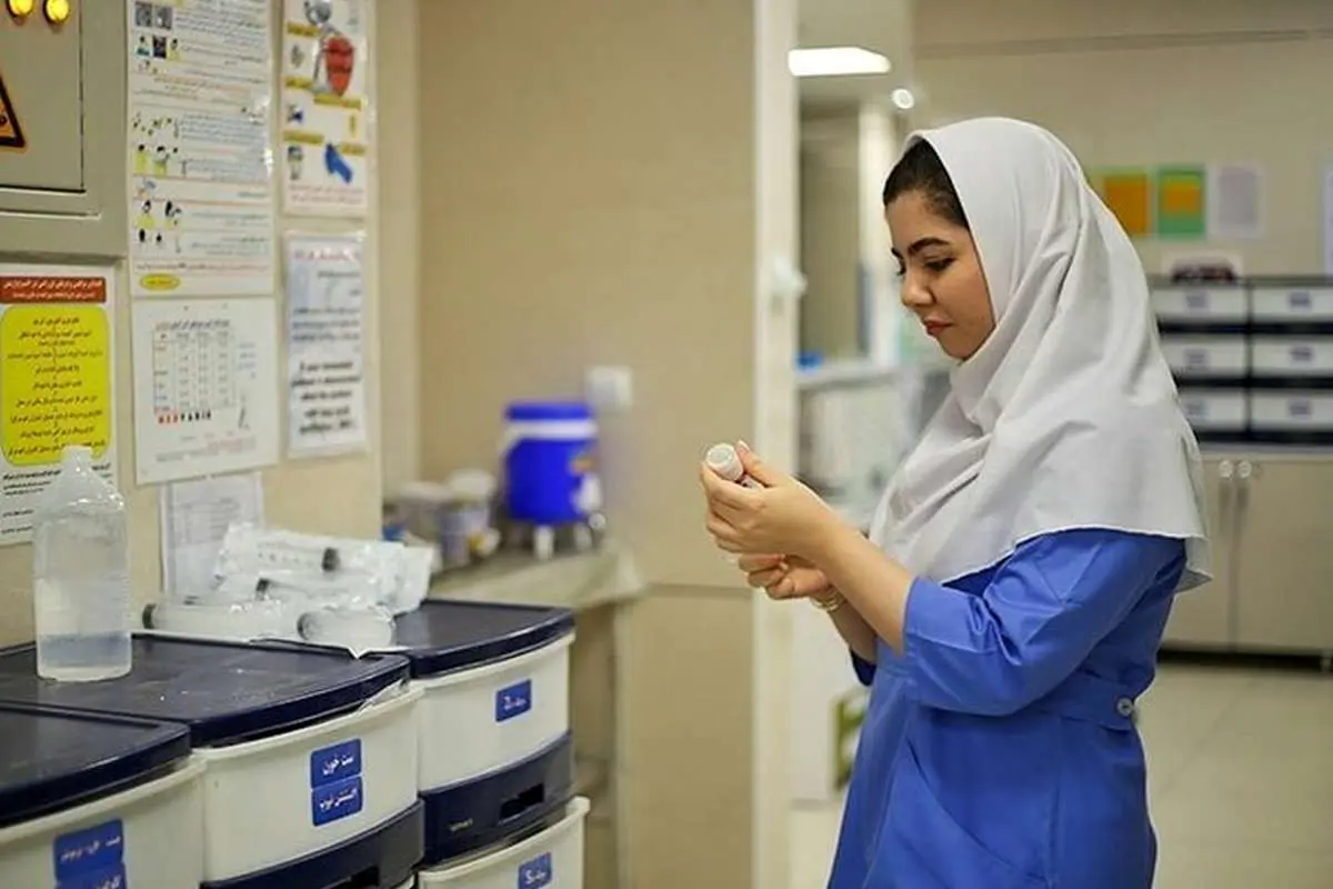 حقوق ۲۵ تا ۳۰ میلیونی پرستاران پاسخگوی زندگی در تهران نیست | خروج نیروها تشدید میشود حقوق پرستاران