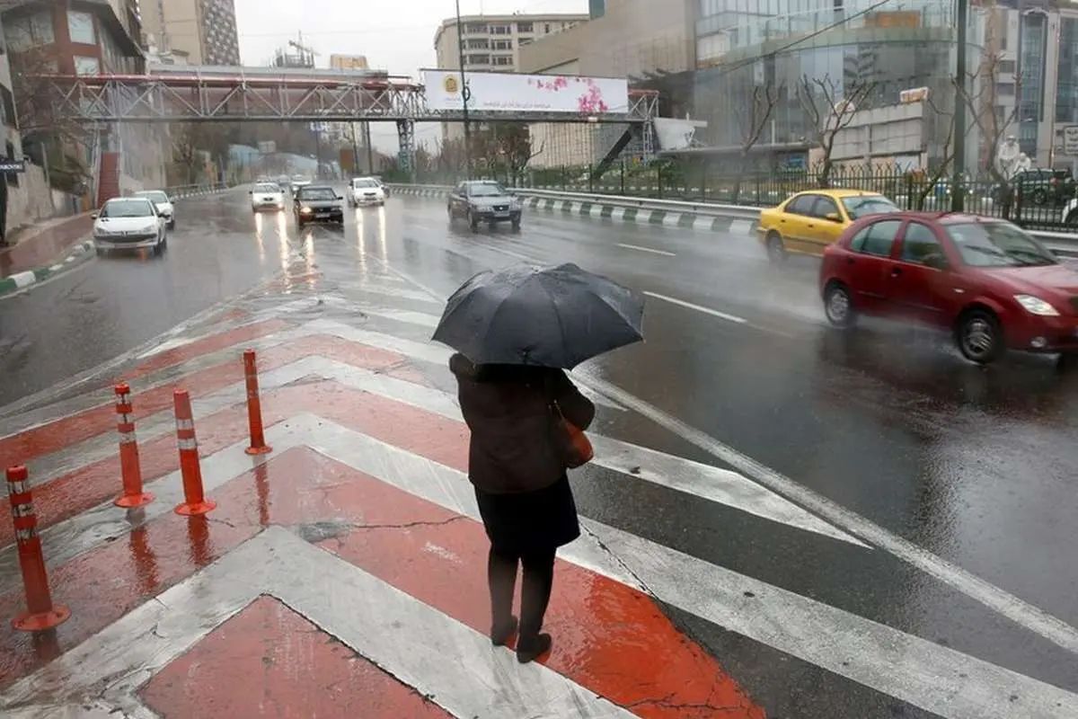 رگبار و رعد و برق در نیمه شمالی کشور