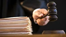 زن و مرد متهم به خیانت در دادگاه: قربانی توطئه همسرانمان هستیم