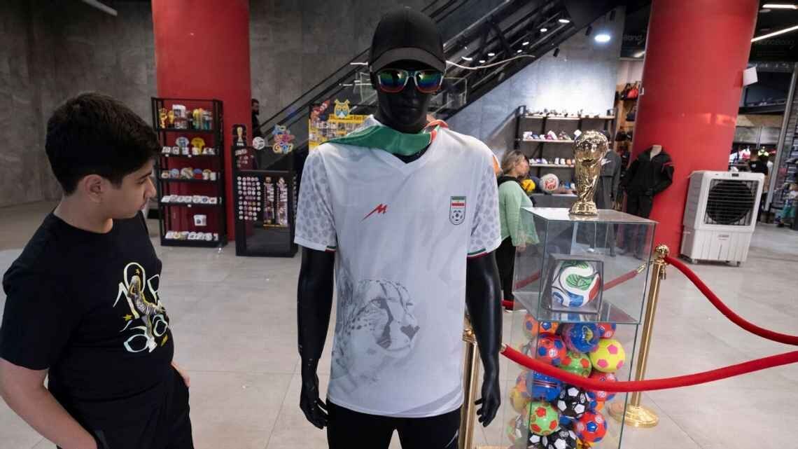 رتبه ۷۹ برای لباس ایران در لیست زیباترین لباسهای جامجهانی! عکس | رتبه ۷۹ برای لباس ایران در لیست زیباترین لباسهای جامجهانی!