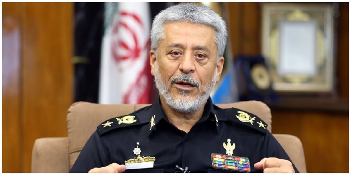 دریادار سیاری: دشمن در صورت هر گونه تعرض به خاک کشور پاسخ محکم تر از گذشته دریافت خواهد کرد
