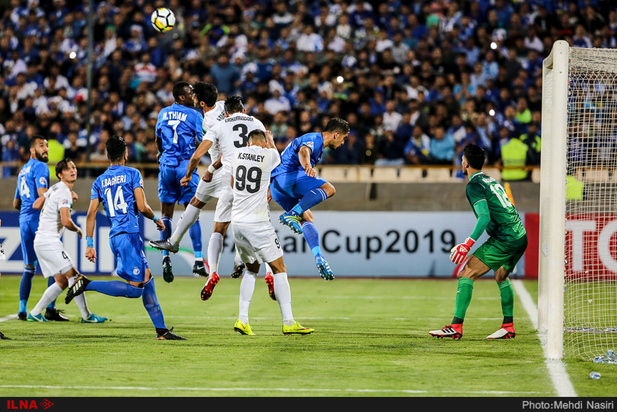 دیدار تیم‌های استقلال و ذوب آهن