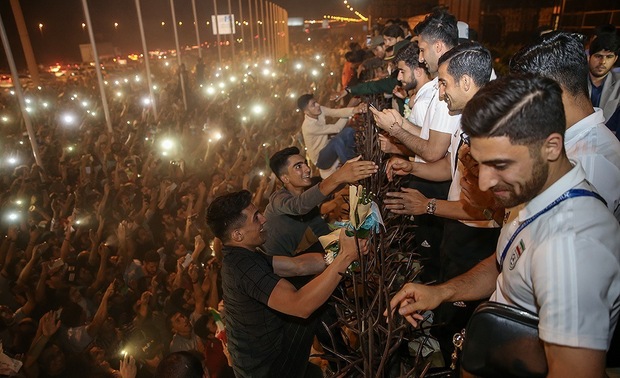 استقبال از اعضای تیم ملی ایران در فرودگاه