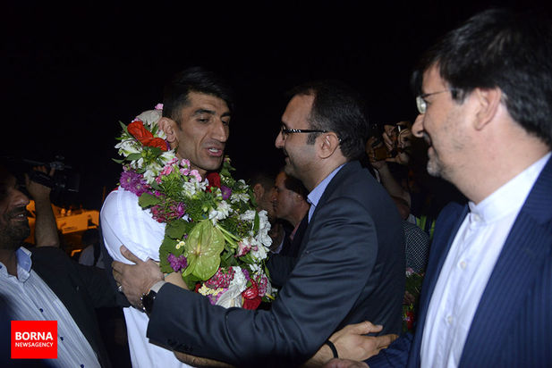 استقبال از اعضای تیم ملی ایران در فرودگاه