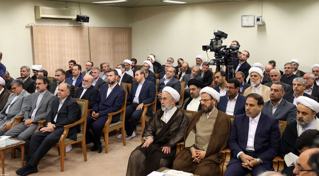 دیدار مقام معظم رهبری با رئیس و مسئولان قوه قضائیه