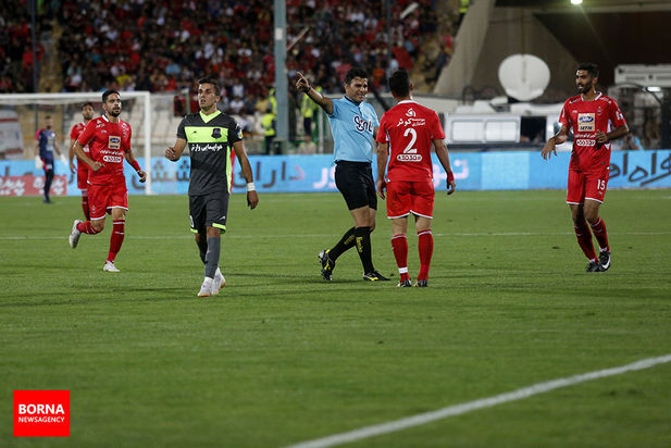 در حاشیه دیدار تیم های فوتبال پرسپولیس و نساجی مازندران 