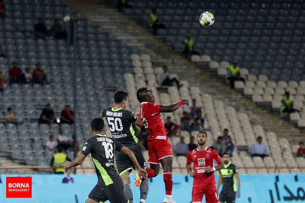 در حاشیه دیدار تیم های فوتبال پرسپولیس و نساجی مازندران 