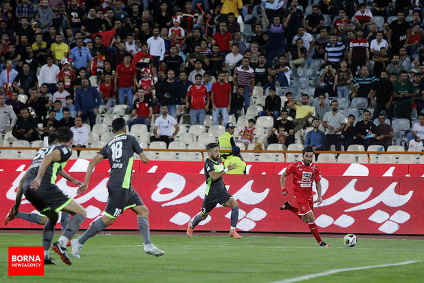 در حاشیه دیدار تیم های فوتبال پرسپولیس و نساجی مازندران 