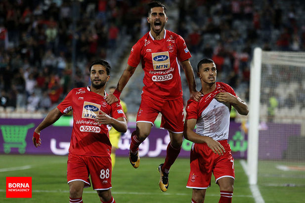 در حاشیه دیدار تیم های فوتبال پرسپولیس و نساجی مازندران 