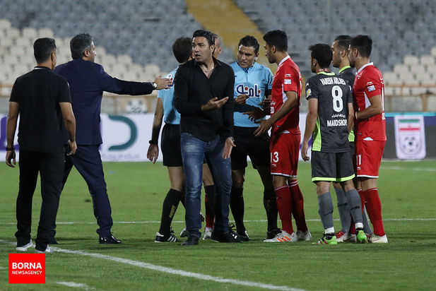 در حاشیه دیدار تیم های فوتبال پرسپولیس و نساجی مازندران 