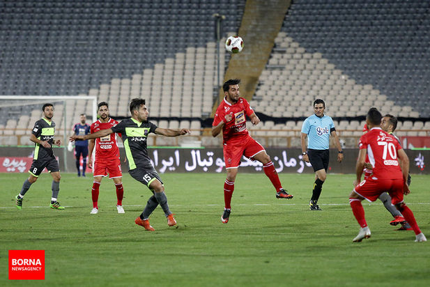 در حاشیه دیدار تیم های فوتبال پرسپولیس و نساجی مازندران 