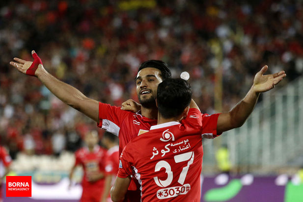 در حاشیه دیدار تیم های فوتبال پرسپولیس و نساجی مازندران 