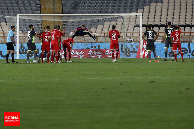 در حاشیه دیدار تیم های فوتبال پرسپولیس و نساجی مازندران 