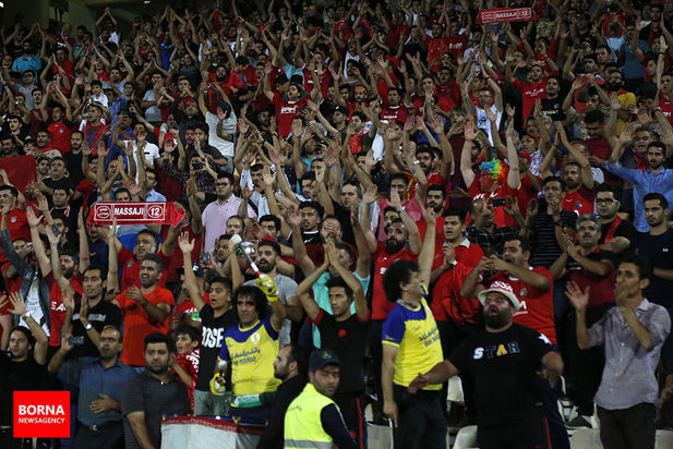 در حاشیه دیدار تیم های فوتبال پرسپولیس و نساجی مازندران 