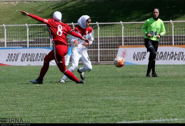 دیدار تیم‌های فوتبال دختران ایران و اردن