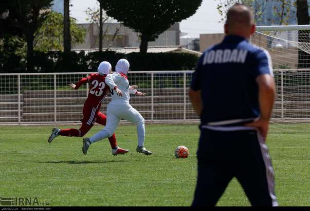 دیدار تیم‌های فوتبال دختران ایران و اردن