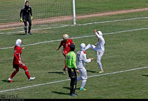 دیدار تیم‌های فوتبال دختران ایران و اردن