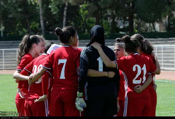 دیدار تیم‌های فوتبال دختران ایران و اردن