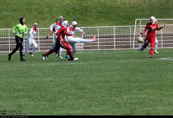 دیدار تیم‌های فوتبال دختران ایران و اردن