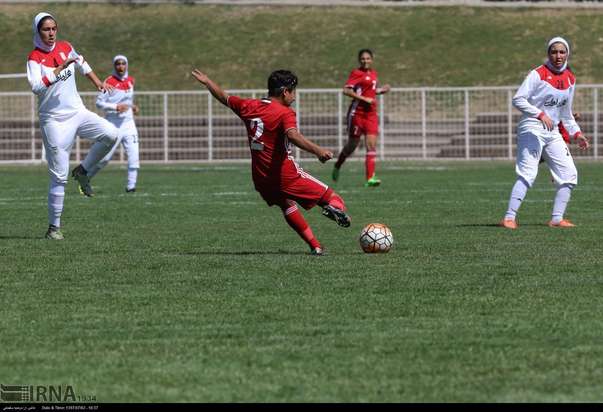 دیدار تیم‌های فوتبال دختران ایران و اردن