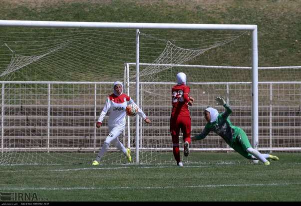 دیدار تیم‌های فوتبال دختران ایران و اردن