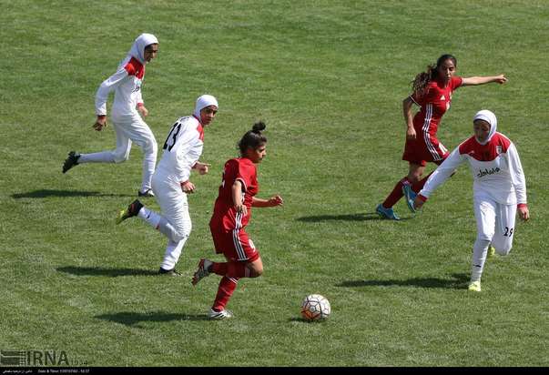 دیدار تیم‌های فوتبال دختران ایران و اردن