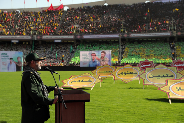 تصاویر حضور رهبر انقلاب در همایش ده‌ها هزارنفری «خدمت بسیجیان» در ورزشگاه آزادی