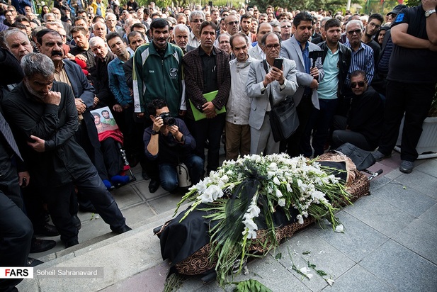 تصاویر مراسم تشییع پیکر بهرام شفیع