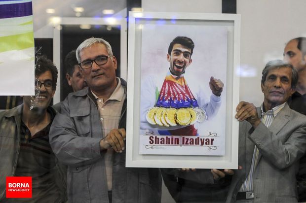 تصاویر بازگشت کاروان ورزشی ایران از بازی‌های پاراآسیایی ۲۰۱۸