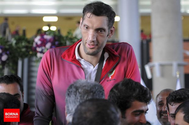 تصاویر بازگشت کاروان ورزشی ایران از بازی‌های پاراآسیایی ۲۰۱۸