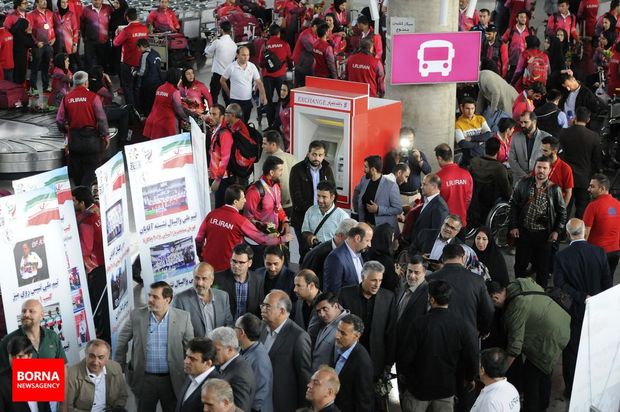 تصاویر بازگشت کاروان ورزشی ایران از بازی‌های پاراآسیایی ۲۰۱۸