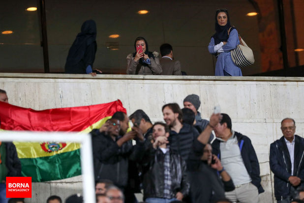 حضور بانوان در ورزشگاه آزادی