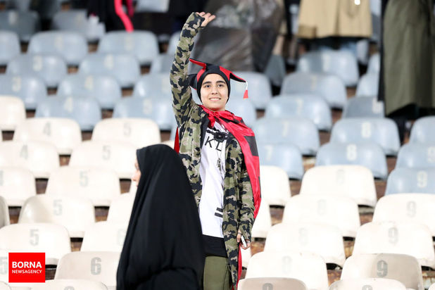 حضور بانوان در ورزشگاه آزادی