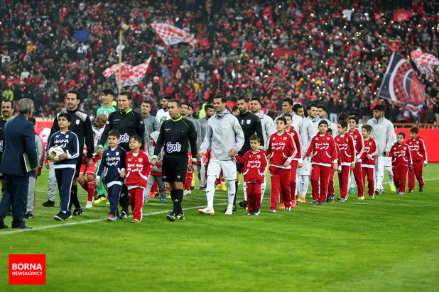 دیدار تیم های پرسپولیس تهران - تراکتورسازی تبریز