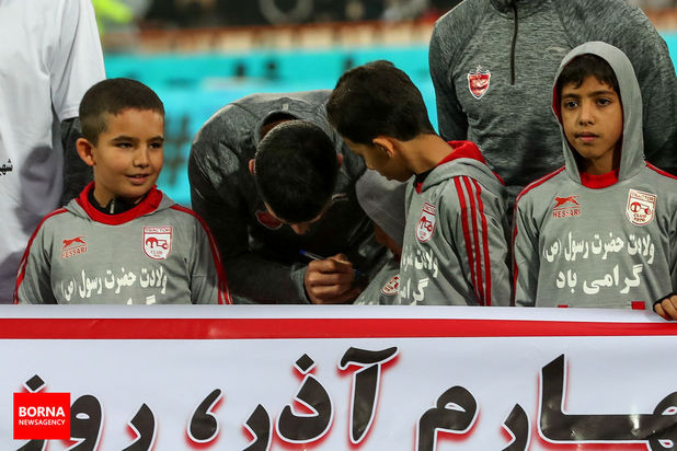 دیدار تیم های پرسپولیس تهران - تراکتورسازی تبریز