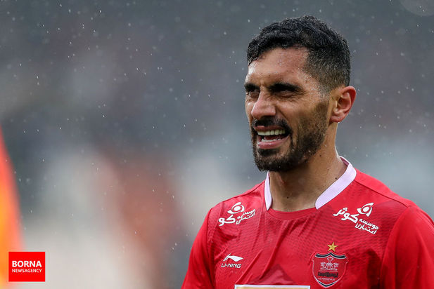 دیدار تیم های پرسپولیس تهران - تراکتورسازی تبریز