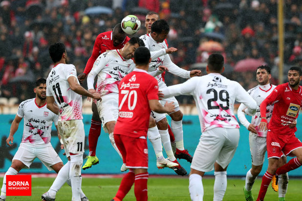 دیدار تیم های پرسپولیس تهران - تراکتورسازی تبریز