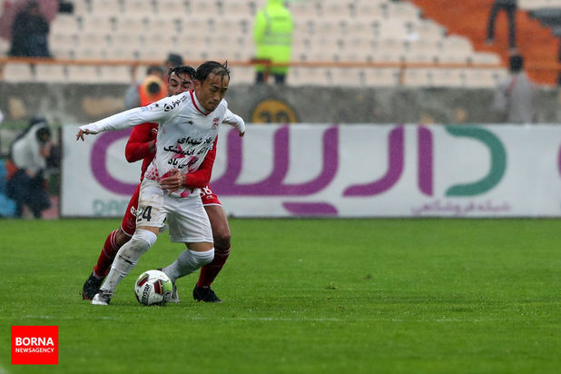 دیدار تیم های پرسپولیس تهران - تراکتورسازی تبریز