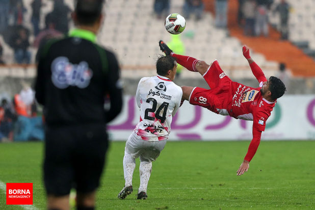 دیدار تیم های پرسپولیس تهران - تراکتورسازی تبریز