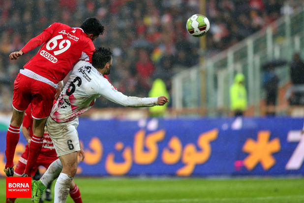 دیدار تیم های پرسپولیس تهران - تراکتورسازی تبریز